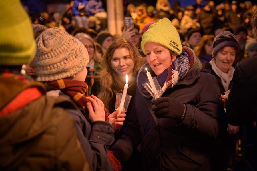 251214 Friedenslicht ZH CRE 2345