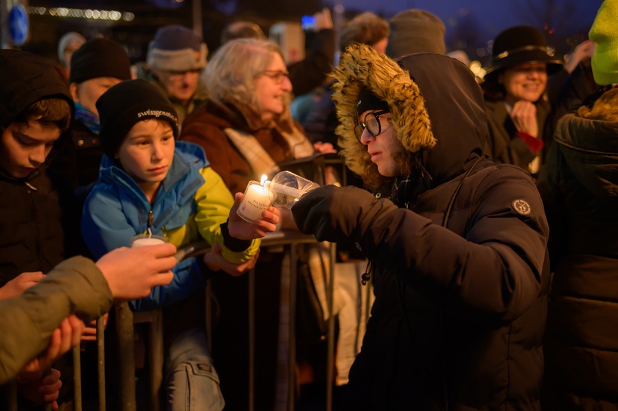 251214 Friedenslicht ZH CRE 2354